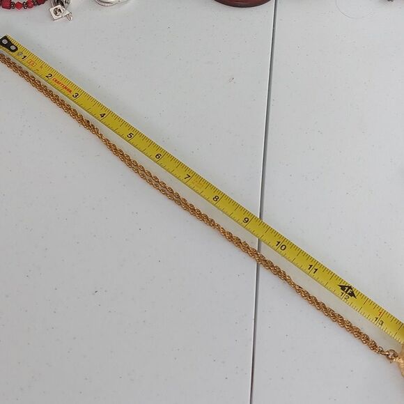 Vintage Faux Pearl Cluster Grape Bunch Pendant Gold Tone Necklace - Picture 5 of 6